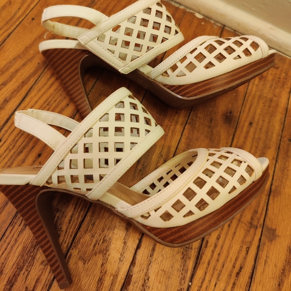Impo white sandal heels - Picture 1 of 7